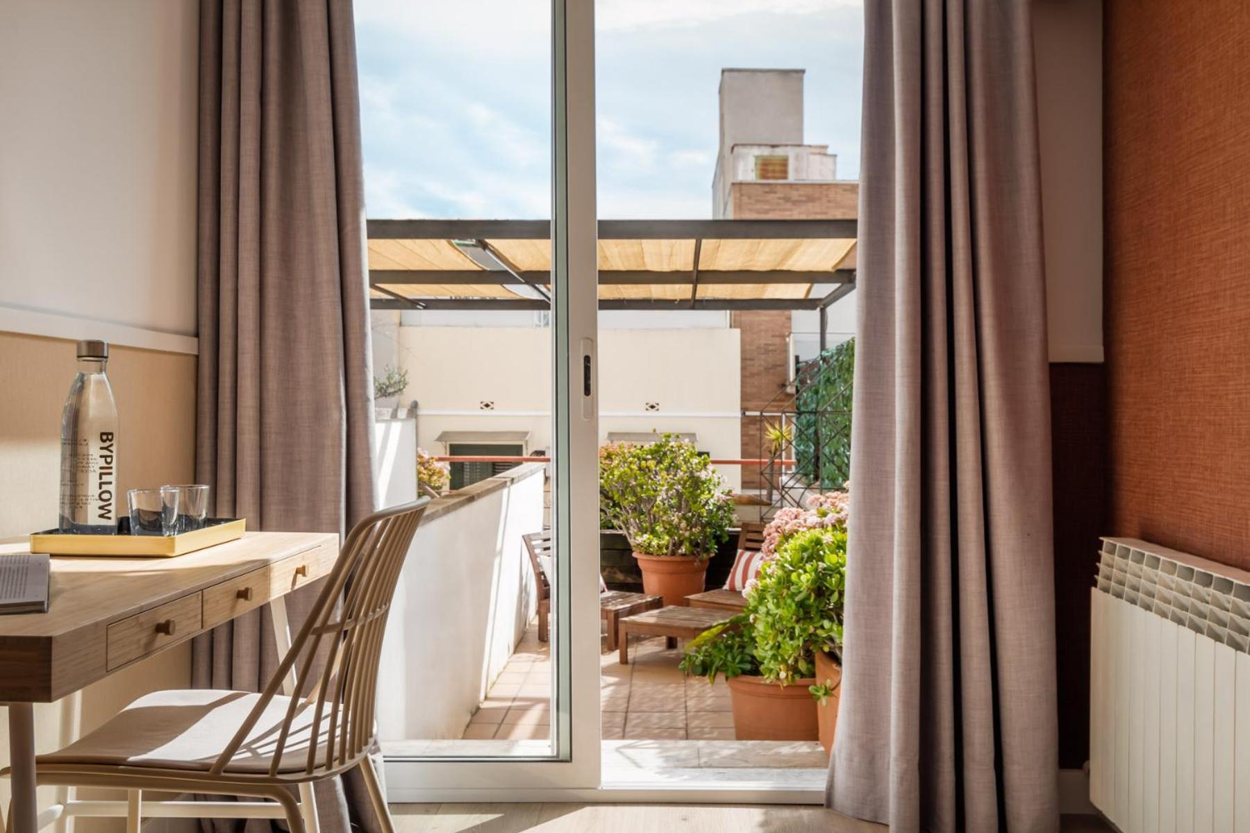 Bypillow House Barcelona Exterior photo